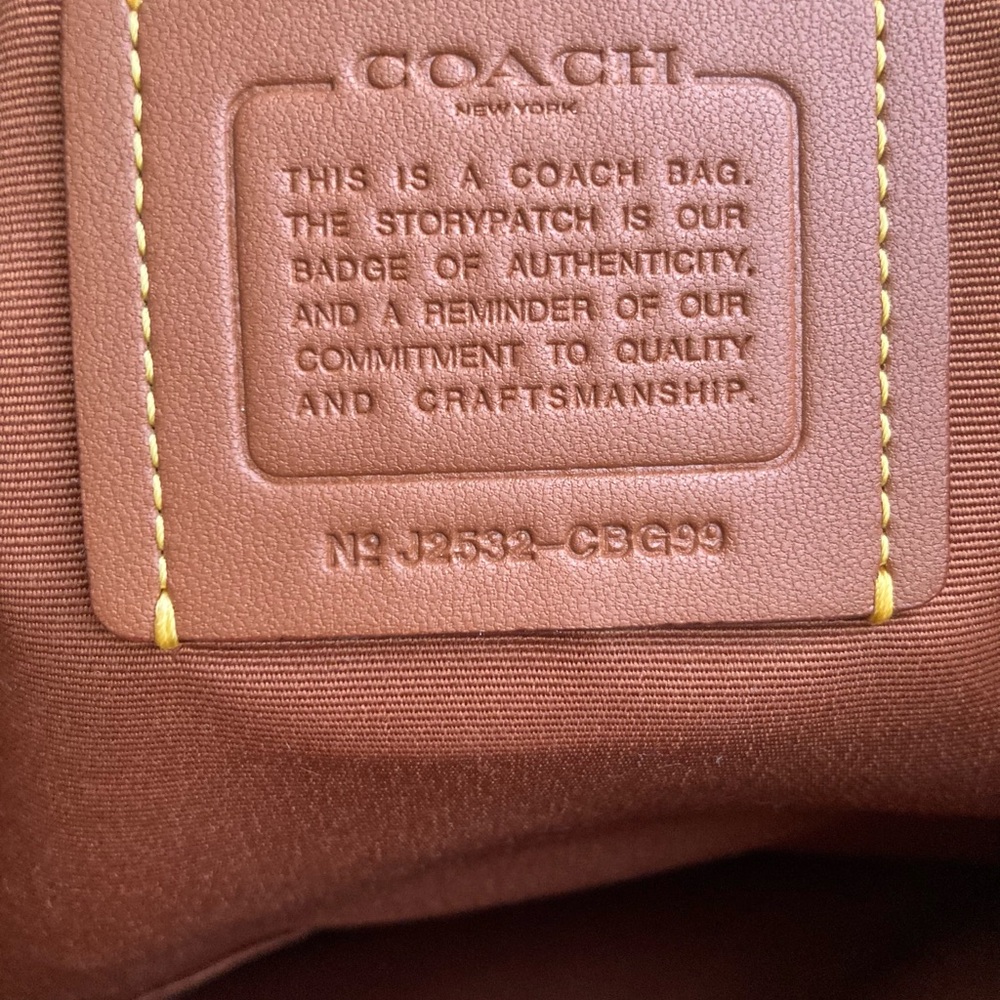 Coach Laurel Shoulder Bag Gold Tan - Picture 5 of 6